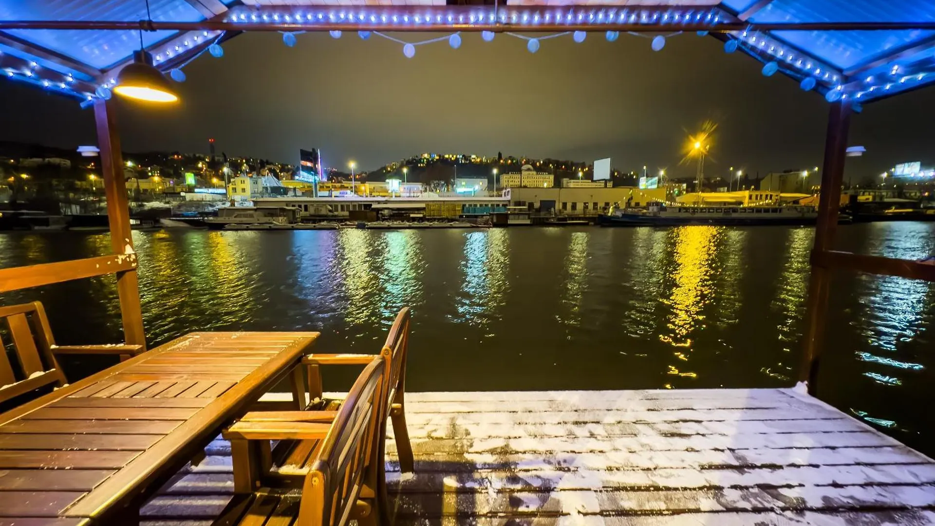 Botel Hotel Houseboat Franklin - Houseboats Benjamin & Franklin Praga